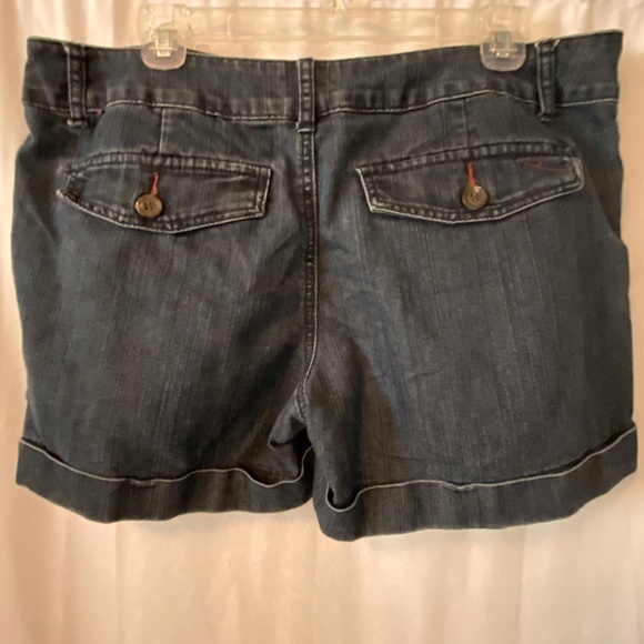 Jean Shorts - Picture 4 of 5